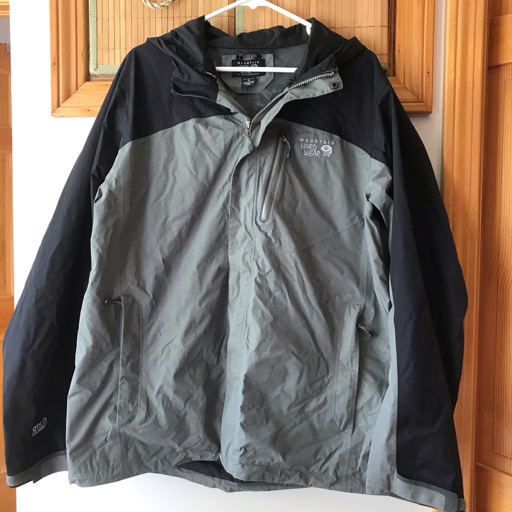 Mountain Hardwear raincoat/shell